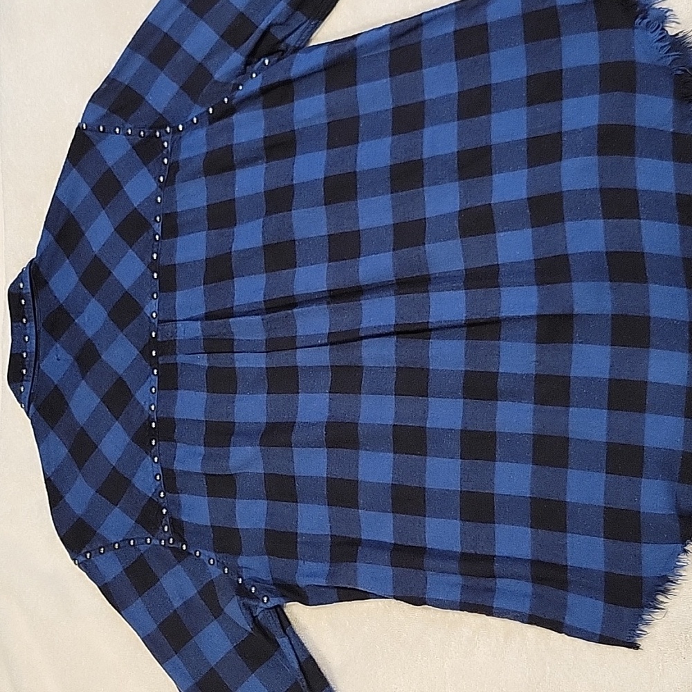 Rails Button-Up Shirt With Stud Detail - Picture 12 of 16